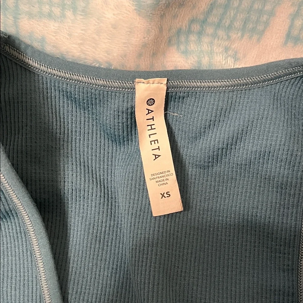 Athleta Blue Ribbed Top - Picture 2 of 4